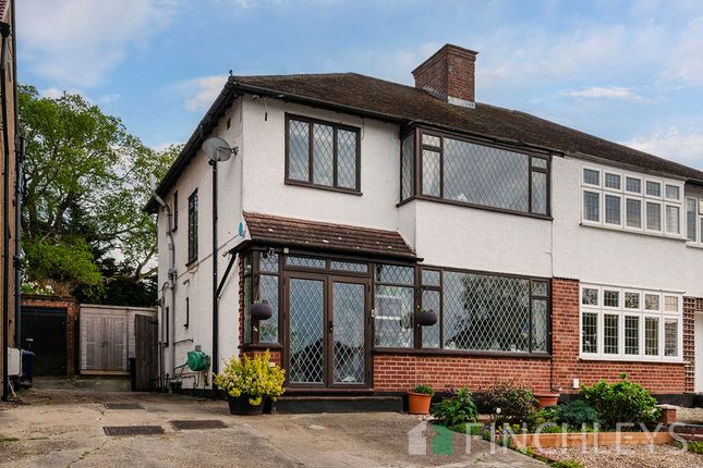 3 bed property, in Old Fold View, £700,000