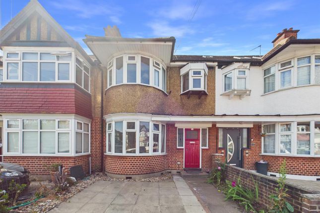 3 bed property, in Cornwall Road, £550,000