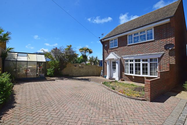3 bed property, in North Road, £390,000