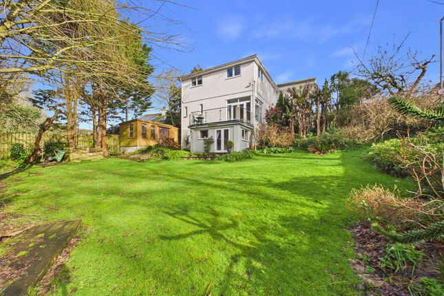 5 bed property, in New Road, £925,000