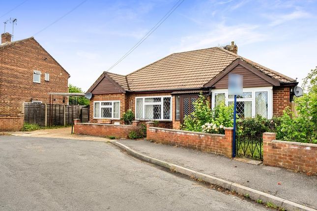 3 bed property, in Beaumont Drive, £500,000