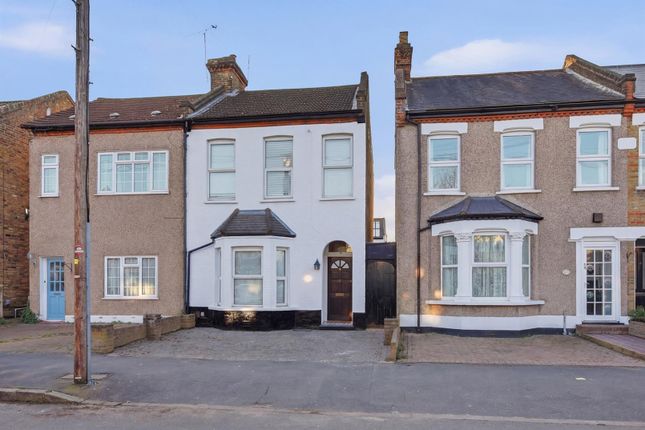 3 bed property, in Stanley Road, £750,000