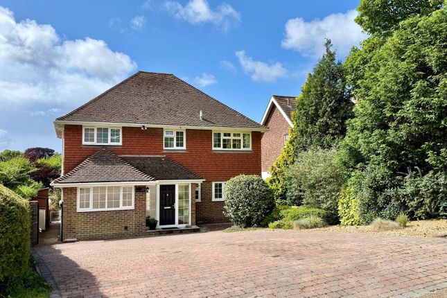5 bed property, in Babylon Way, £700,000