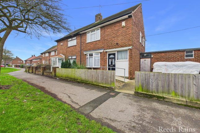2 bed property, in Wivern Road, £114,000