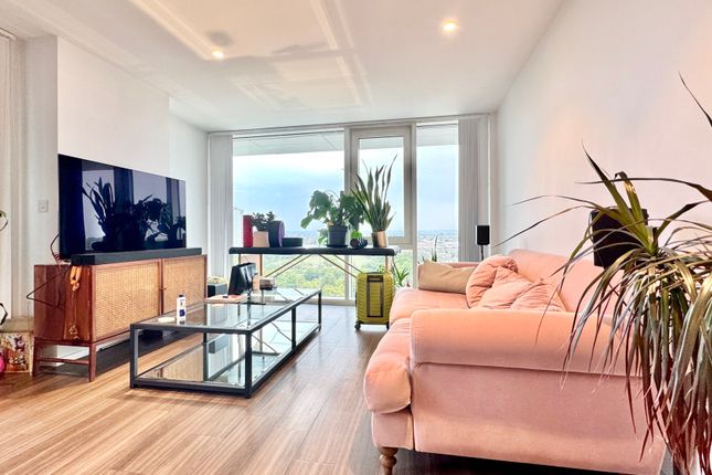 2 bed property, in Beacon Tower, £644,000