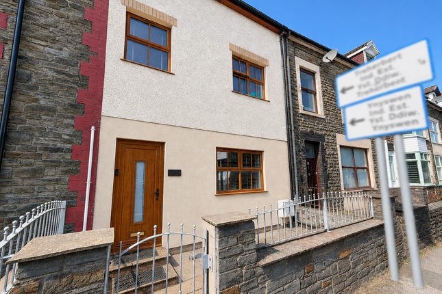 3 bed property, in Baglan Street, £199,999