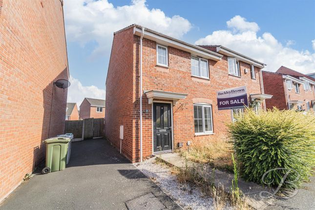 3 bed property, in Palace Gardens, £180,000