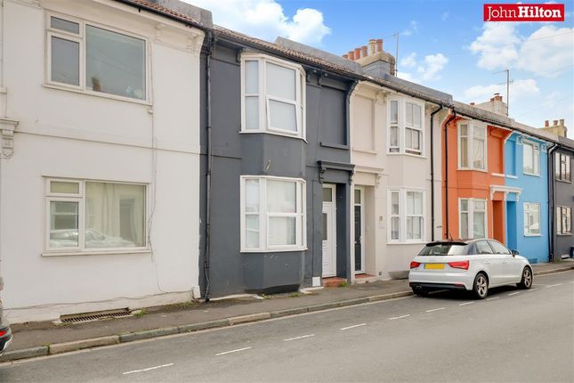 6 bed property, in Park Crescent Road, £450,000