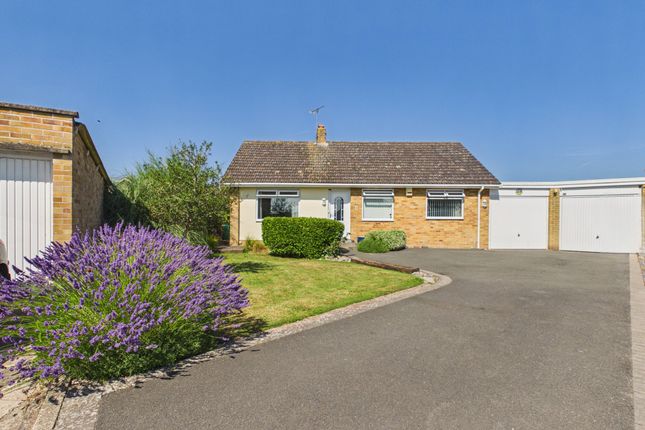 3 bed property, in Somerset Gardens, £350,000