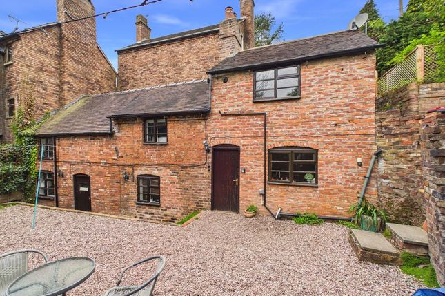 3 bed property, in Madeley Road, £300,000