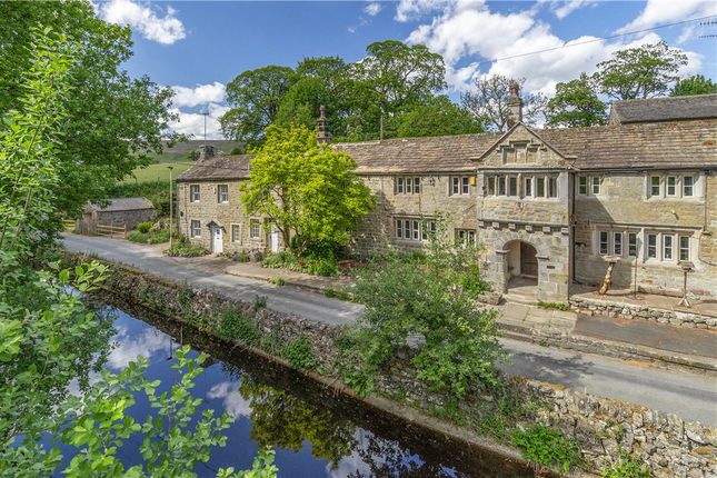 4 bed property, in Pasture Road, £550,000