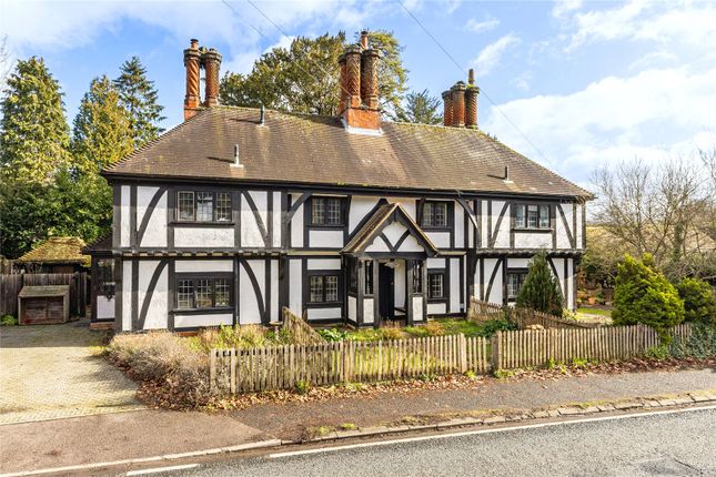 2 bed property, in Main Road, £325,000
