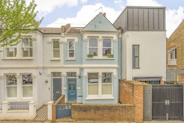 2 bed property, in Aslett Street, £675,000