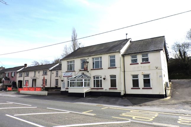 7 bed property, in Pontamman Road, £440,000