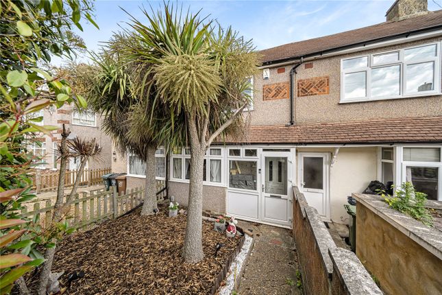 3 bed property, in Ashen Drive, £375,000