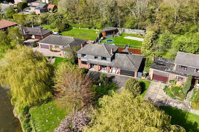 4 bed property, in Lindholme, £625,000