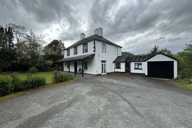 5 bed property, in Cemmaes, £695,000