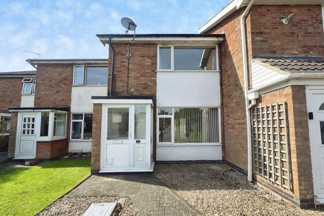 2 bed property, in Bridge Way, £170,000