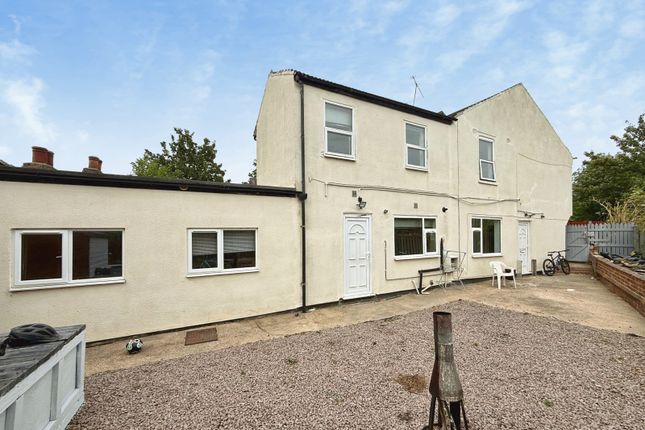 6 bed property, in Percy Street, £200,000