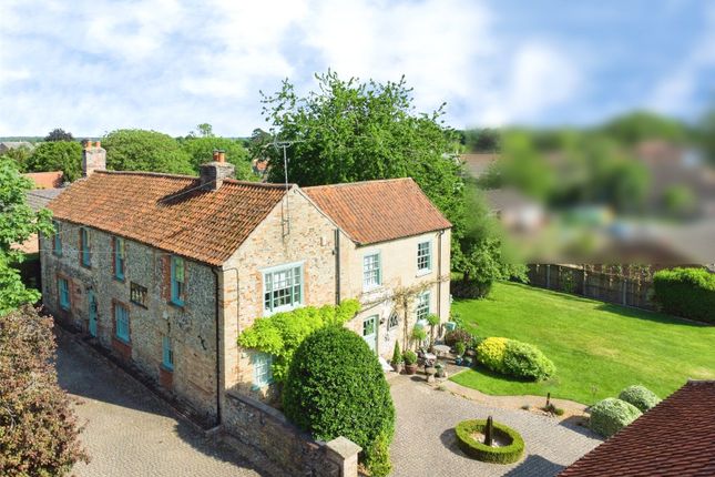 5 bed property, in Hill Street, £750,000