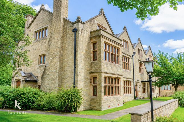 2 bed property, in Falinge Road, £210,000