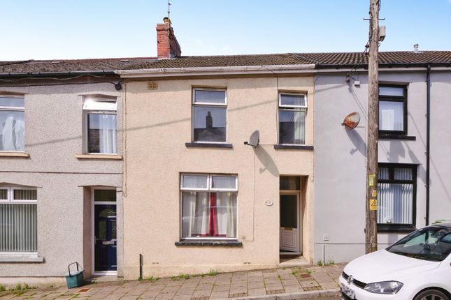2 bed property, in Bryn Seion, £125,000