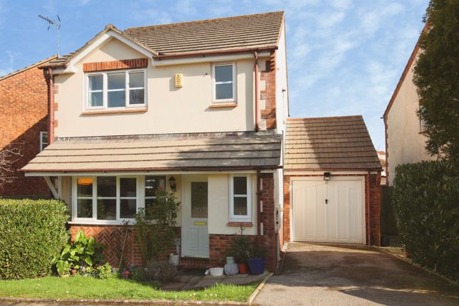 3 bed property, in Lindisfarne Way, £330,000