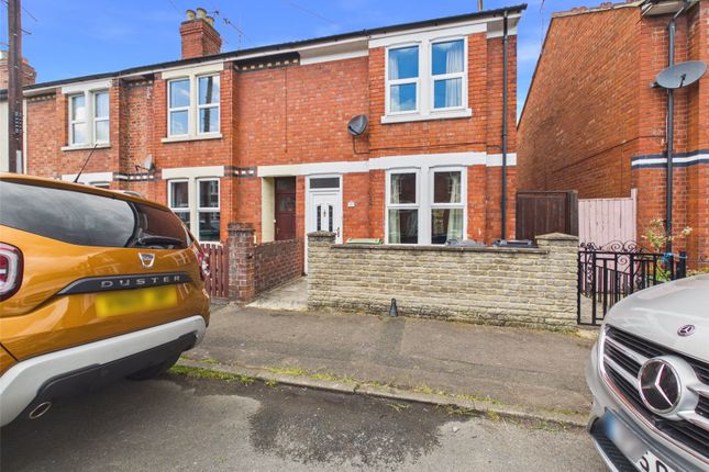 3 bed property, in Rosebery Avenue, £180,000