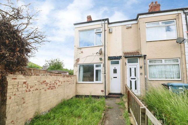 2 bed property, in Cyprus Street, £70,000