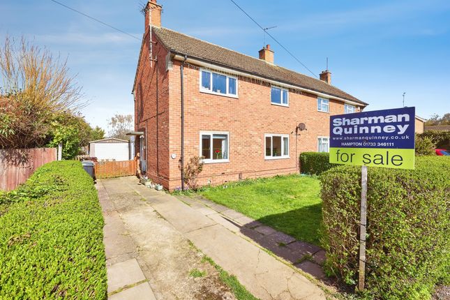3 bed property, in The Crescent, £280,000