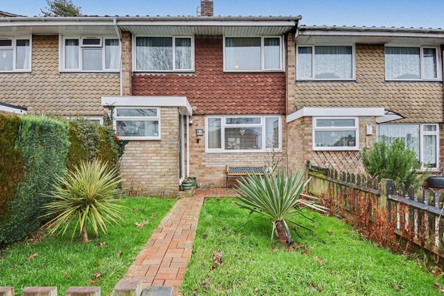 3 bed property, in Oak Road, £275,000
