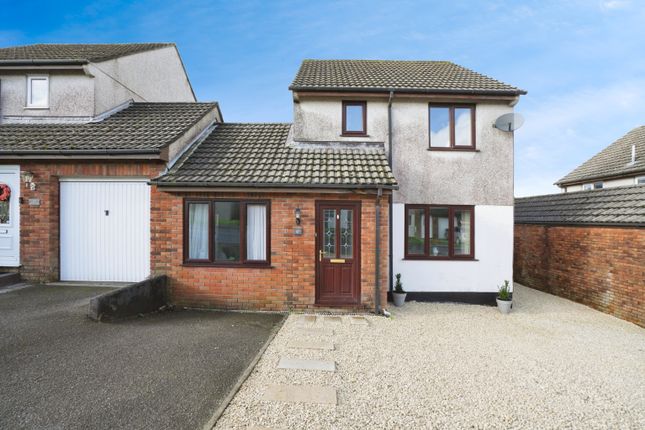 3 bed property, in Park Gwyn, £265,000