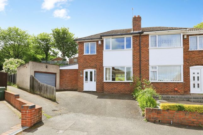 3 bed property, in Oldfield Road, £240,000