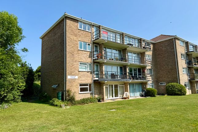 1 bed property, in Broadsands Walk, £69,500