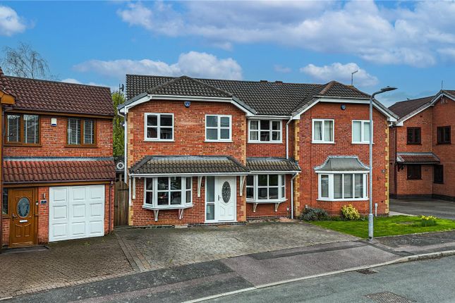 4 bed property, in Suffolk Way, £365,000