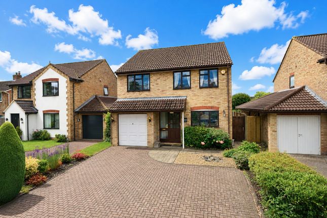 4 bed property, in Chambersbury Lane, £695,000