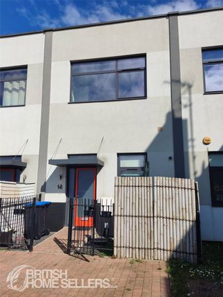 3 bed property, in Paper Mill Lane, £260,000