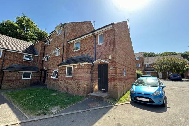 5 bed property, in 83 Park Village, £110,000