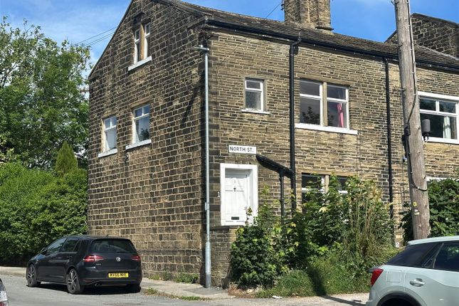3 bed property, in North Street, £100,000