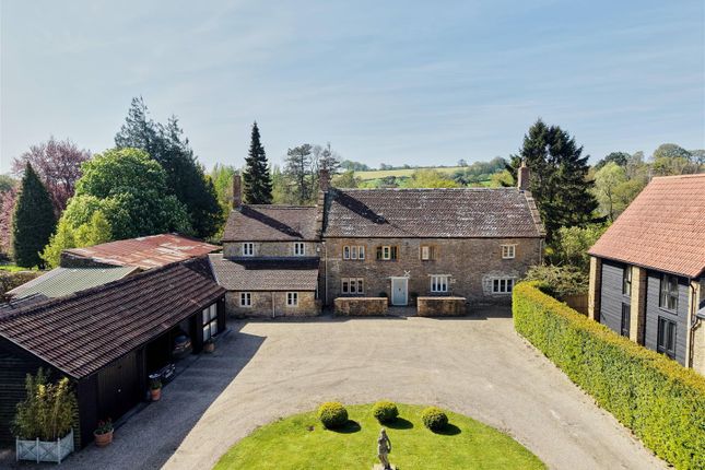 4 bed property, in Dibbles Lane, £1,300,000