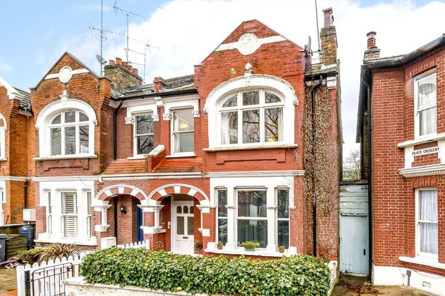 2 bed property, in Silver Crescent, £650,000