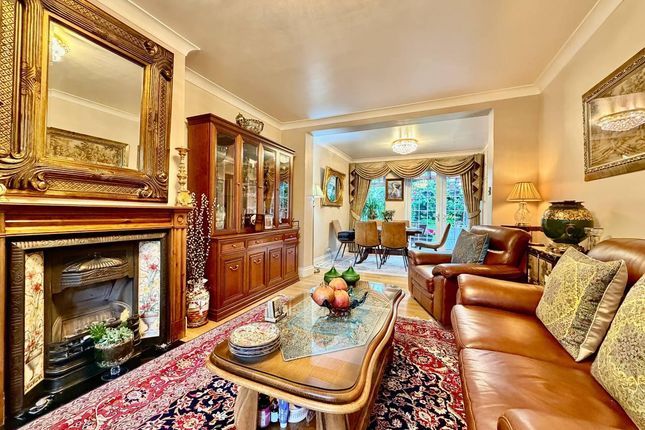 3 bed property, in Rushgrove Avenue, £624,950