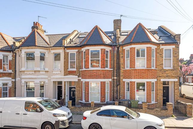 2 bed property, in Lyham Road SW2, £425,000