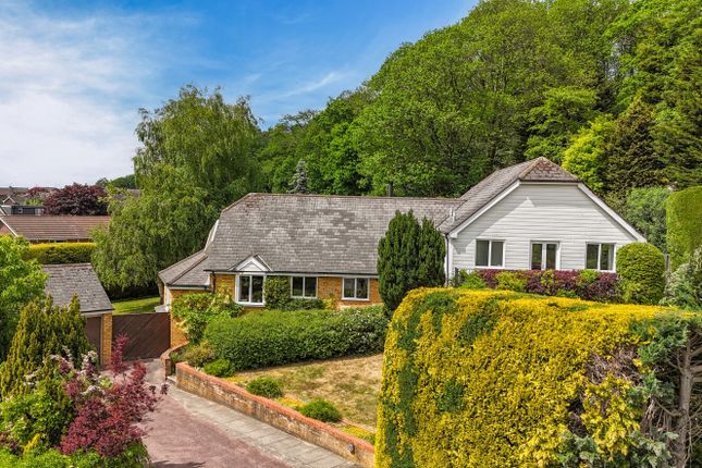 4 bed property, in Braemar Close, £800,000