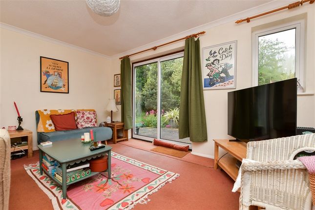 4 bed property, in Hunting Gate, £475,000