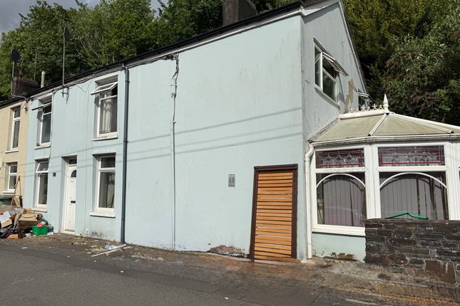 3 bed property, in Wood Cottage, £110,000