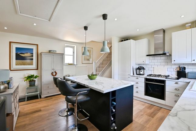 3 bed property, in Ashfield Road, £520,000