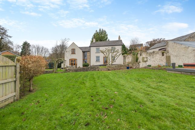 5 bed property, in Vinegar Hill, £840,000