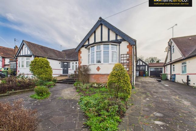 2 bed property, in Ladbrooke Drive, £650,000