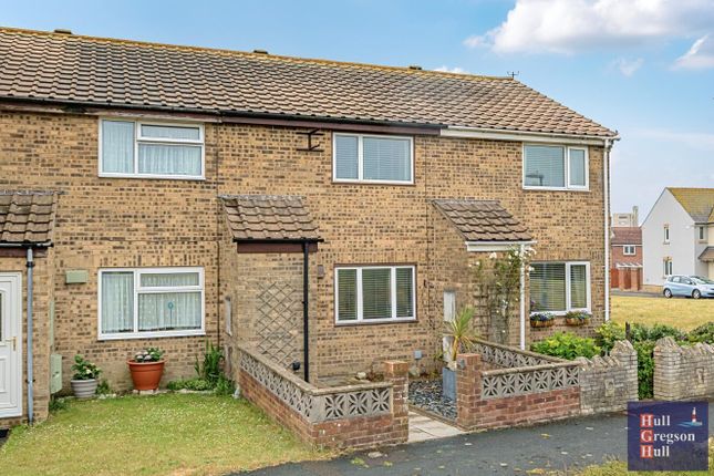 2 bed property, in Cheyne Close, £220,000